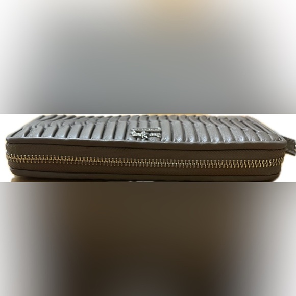 Coach Madison Gathered Leather Accordion Zip Wallet 46481, Mushroom NWT - Picture 7 of 14